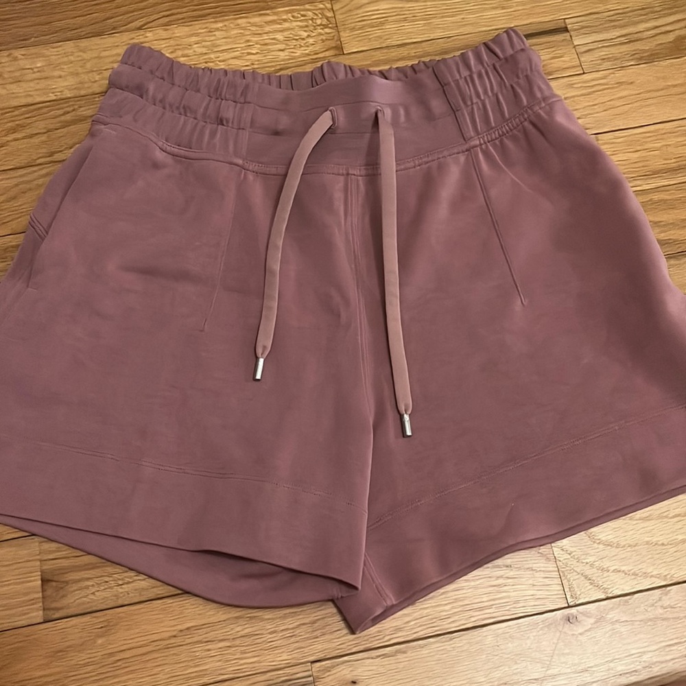 lululemon women’s shorts